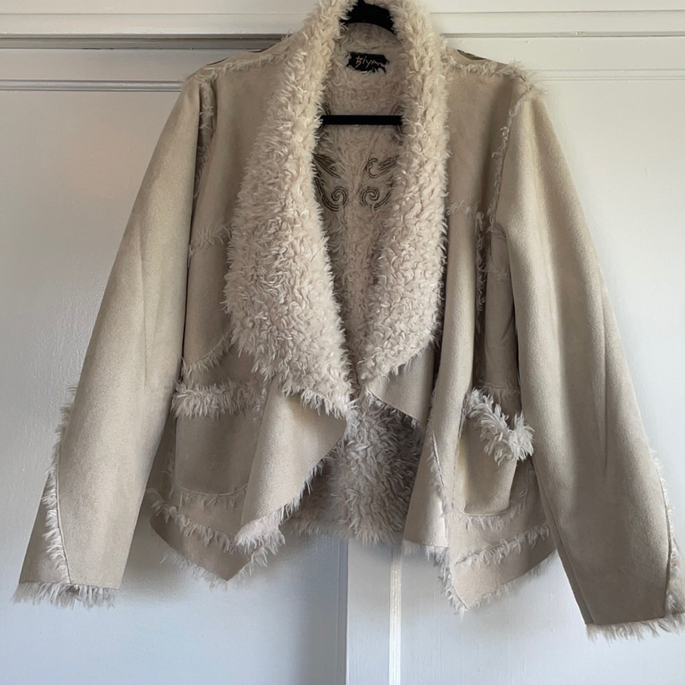 Biya by Johnny was embroidered jacket size L